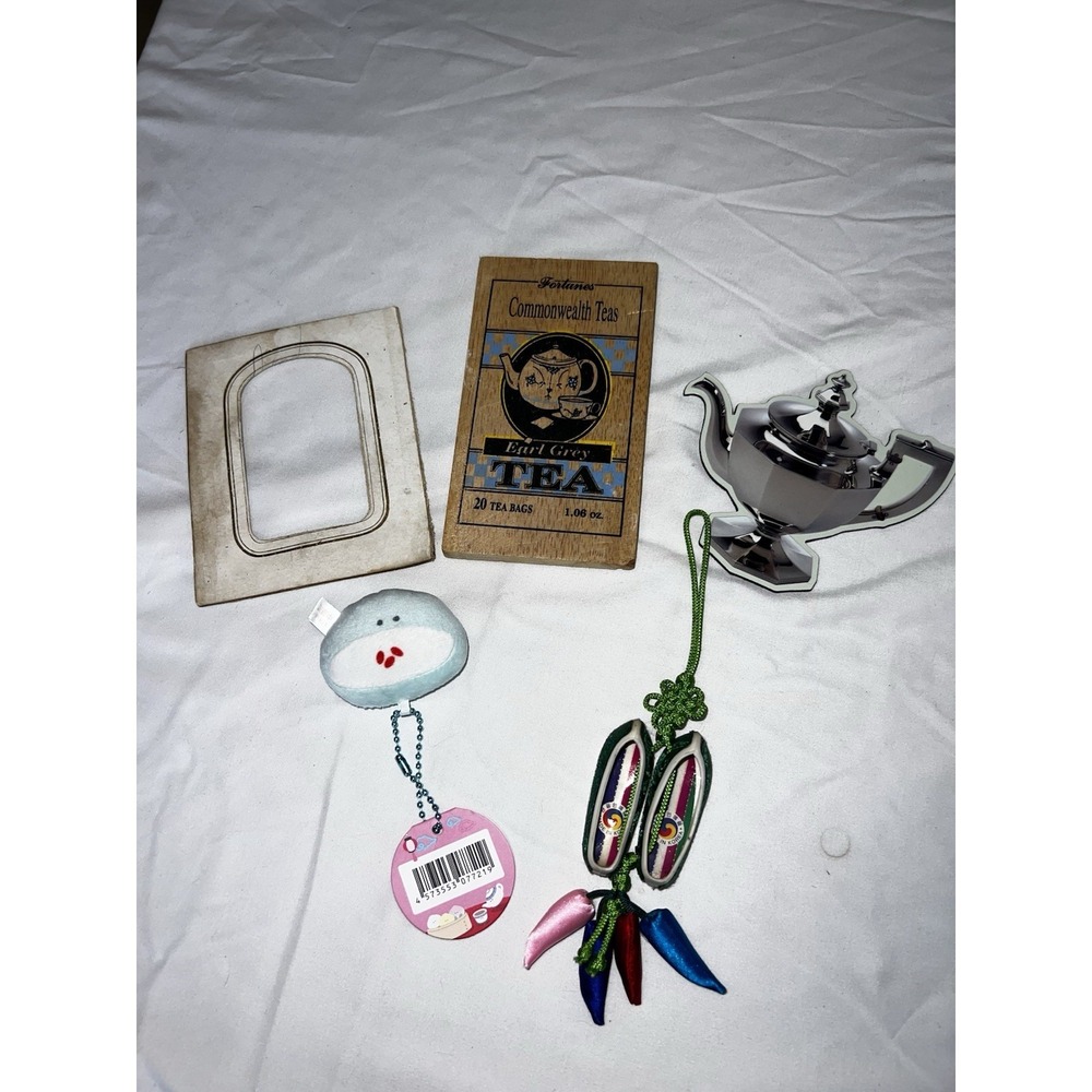 Korean Souvenir & Antique Curio Lot: Plushie, Keyring, Teapot Magnet, Wood Box